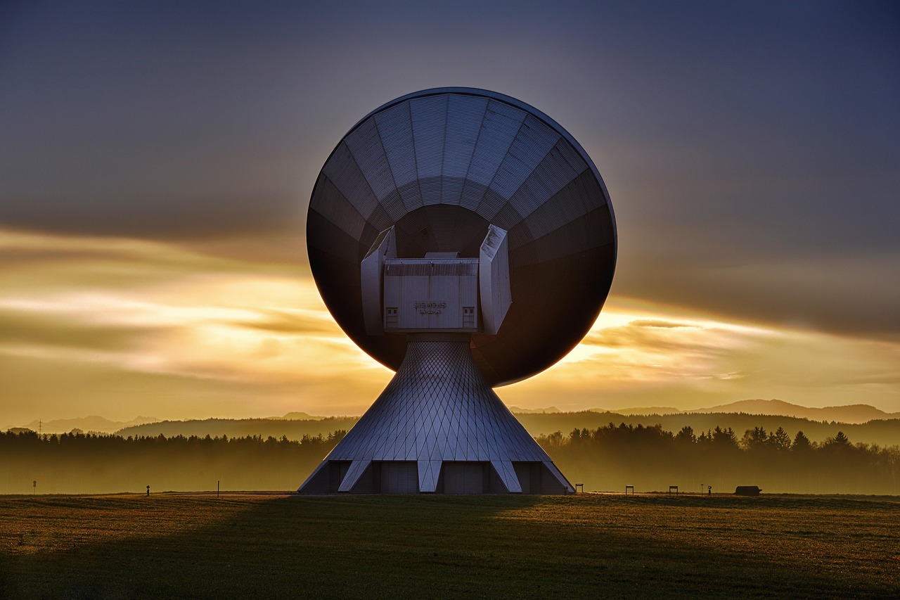 raisting satellite, reception, signal, ground station, earth station, telecommunication, parabolic mirrors, television reception, antenna, satellite dishes, satellite broadcasting, structure, fog, mist, landscape, signal, signal, signal, telecommunication, telecommunication, telecommunication, telecommunication, telecommunication, antenna, antenna